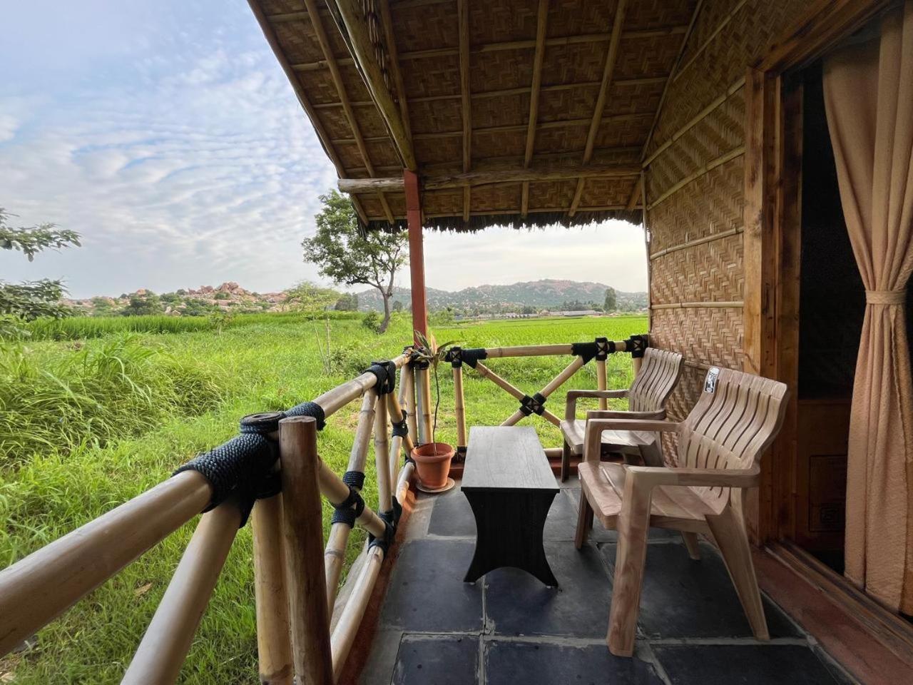 Hampi Rasta Cafe Hotel Exterior foto
