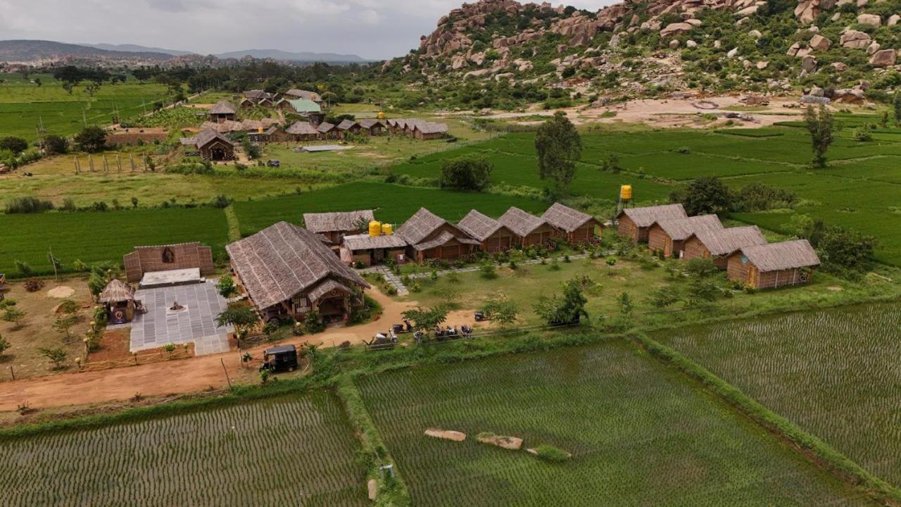 Hampi Rasta Cafe Hotel Exterior foto